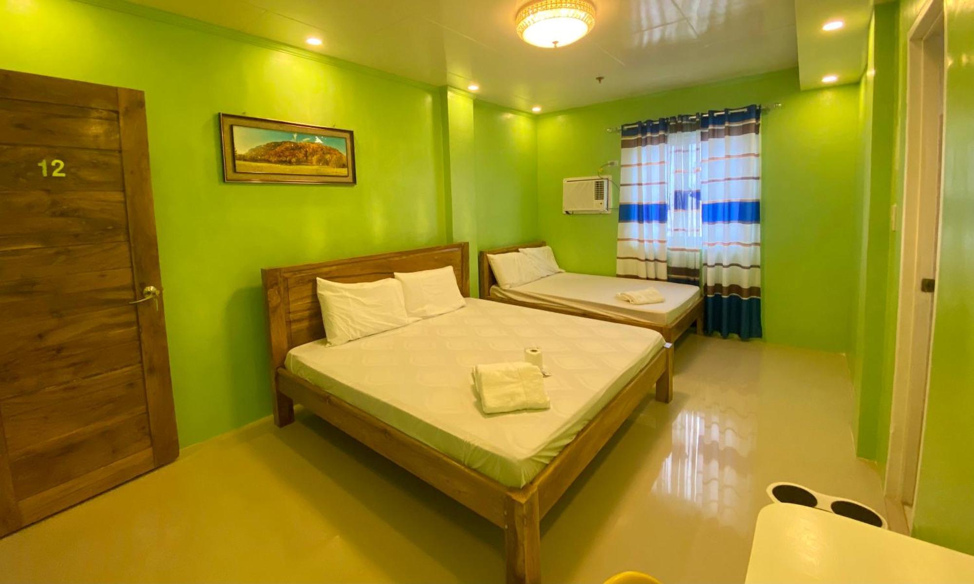 Drossgold Pension House Tubigon 部屋 写真