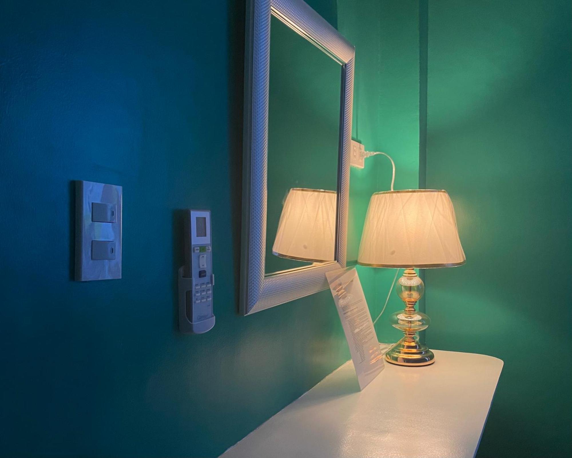 Drossgold Pension House Tubigon 部屋 写真