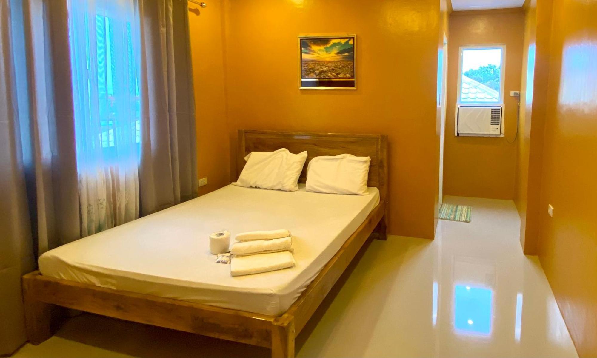 Drossgold Pension House Tubigon 部屋 写真